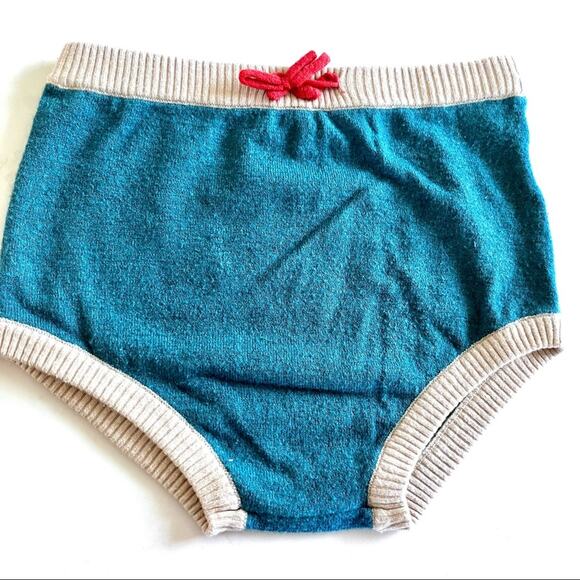 The Umbrella Academy unisex boy girl sweatrt knit bloomers shorts size 3 - Picture 1 of 4